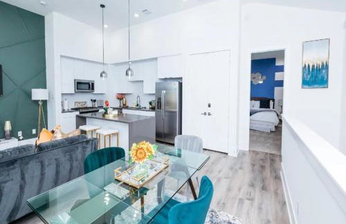 Cozy and Chic 3BR Retreat in Downtown Houston - Foto 10