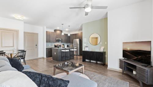 Luxe 3B/2B Getaway - Pool, Gym, Parking, Pet Wash - Foto 2