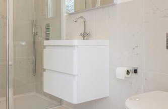 Beautiful 2 bed terrace flat close to Greenwich - Pass the Keys - Photo 43