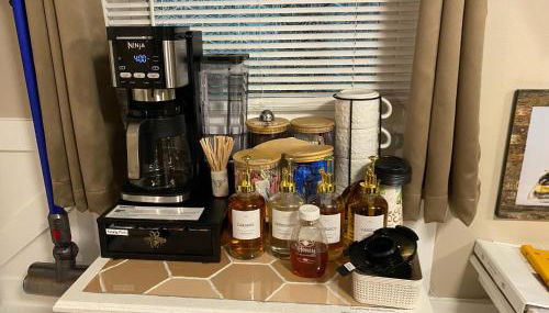 The Hive - Unique Themed Getaway - Foto 4