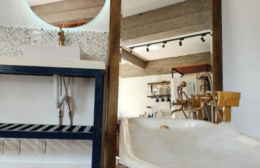 O Refúgio 202 Loft Exclusivo com Banheira Vitoriana em Gramado - Foto 24