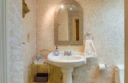 Bayfront Plymouth Gem with Sunroom, Steps to Shore! - Photo 18