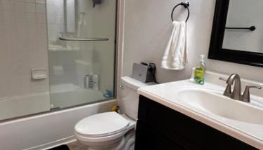 Cozy room and kitchen living room 7 minutes to IAD and DC area - Foto 5