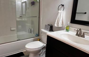 Cozy room and kitchen living room 7 minutes to IAD and DC area - Foto 5