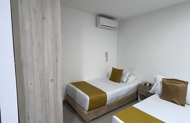 Hotel Granada Suites Deluxe - Photo 10