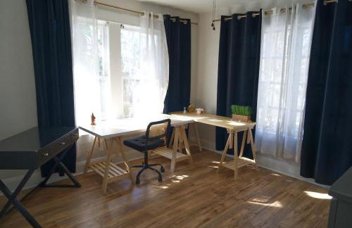 Cozy bungalow with Luxe Yard, Firepit, Pergola Area - Foto 31