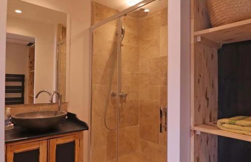 Corps de ferme restauré avec piscine intérieure chauffée - FR-1-497-164 - Foto 35