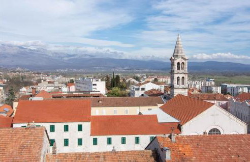 Lovely Apartment In Sinj With Wifi - Foto 2