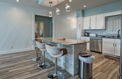 Luxurious Waterfront Home with Private Pier and Views! - Foto 7