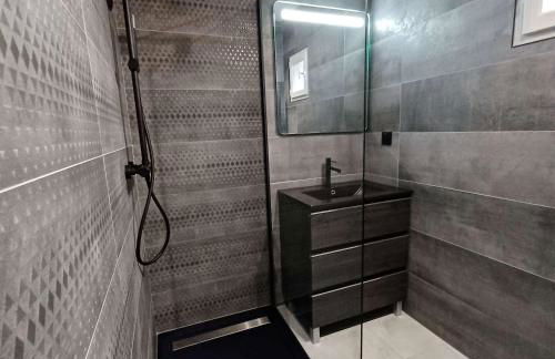 APPARTEMENT CLIMATISE - TERRASSE AVEC APERCU MER - GOLF DE ST TROPEZ - Foto 14