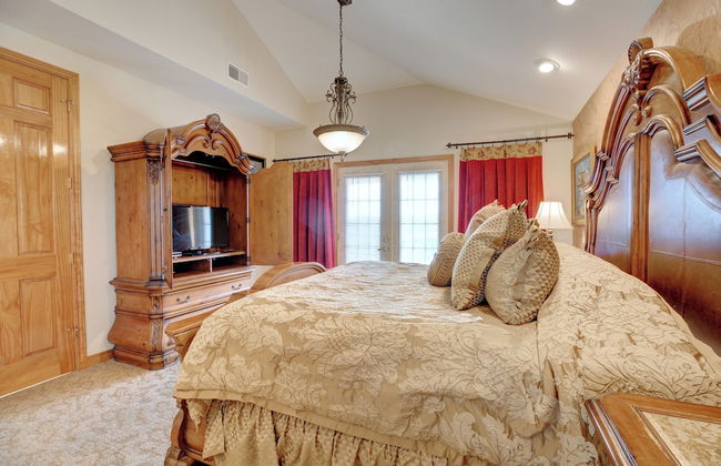 Grand Crowne Resort - Photo 11