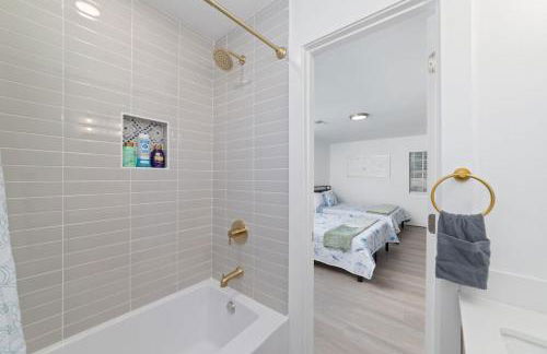 Pickleball-Basketball Oasis-Pool & Spacious Home - Photo 31