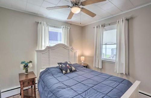 Lakefront Cottage with Fishing and Private Yard! - Foto 12