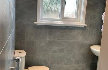 3 Bedroom apartment in Harborne - Photo 8