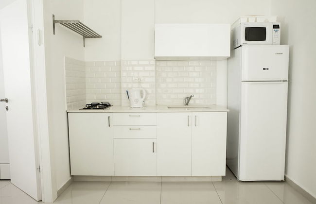 Kerem Hateiminim Apartments - Photo 10