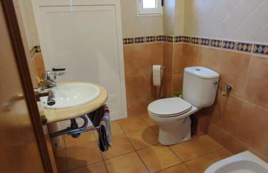 Villa Loli, Chalet con piscina, cerca de la playa y la ciudad - Photo 22