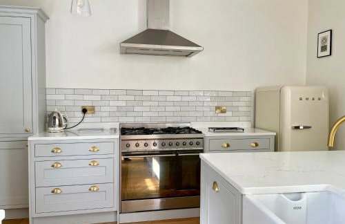 The Harborne Home opposite QE hospital & Birmingham university - Photo 4