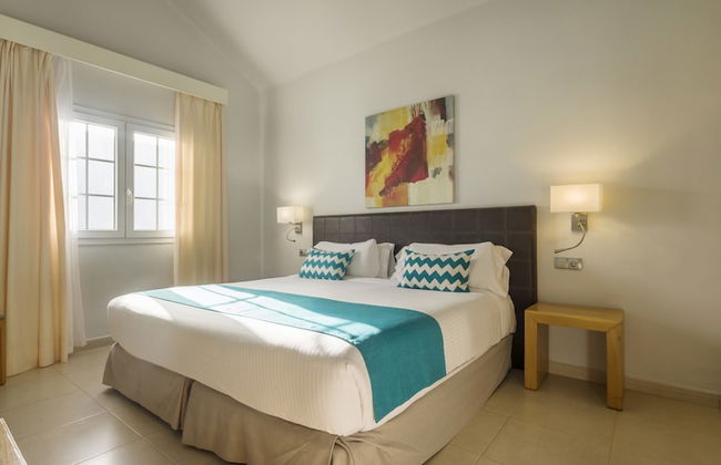 Aparthotel ILUNION Costa Sal Lanzarote - Photo 26