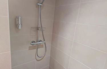 L'Impasse en Duo, appartement cosy 2 personnes avec SPA extérieur privé - Foto 8