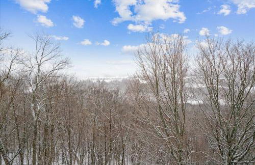 Highridge B14 Enjoy the view ski back trail shuttle service sports center - Photo 30