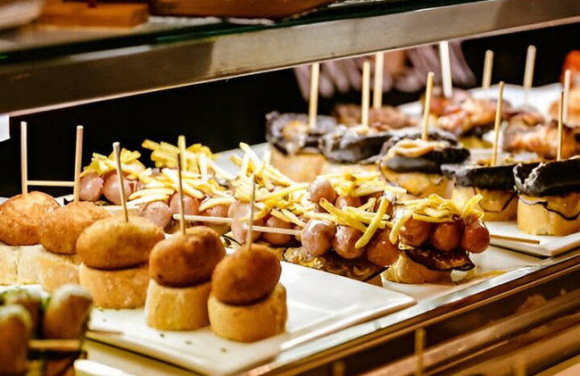 3 - Tagespaket Bilbao mit Bootsfahrt, Pintxos & Guggenheim Museum - Foto 5