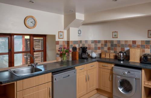 5 Bed in Boughrood BN358 - Photo 6