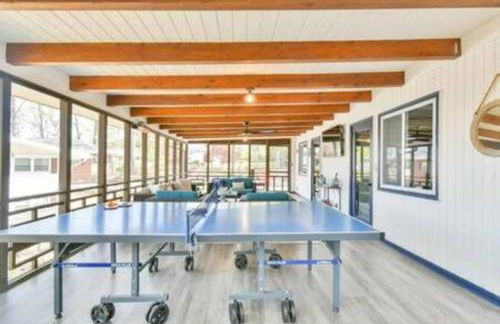 NEW! Lakefront|Lux|Games|HotTub|Dock|Friends+Fam! - Foto 54