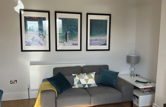 Between the beach and the shops - Foto 4