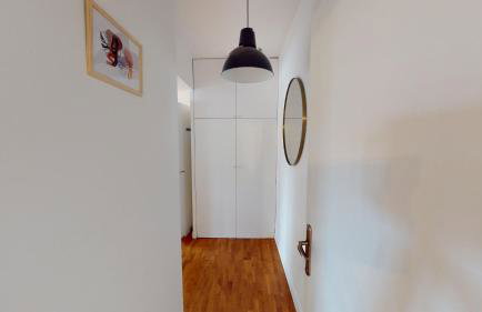 Live Like a Local Stylish 2BR with Balcony & Parking - Foto 12