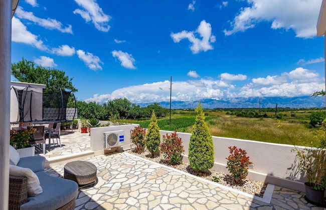 Serene Escape Near Zadar With Private Pool & Charming Outdoor Oasis - Foto 20