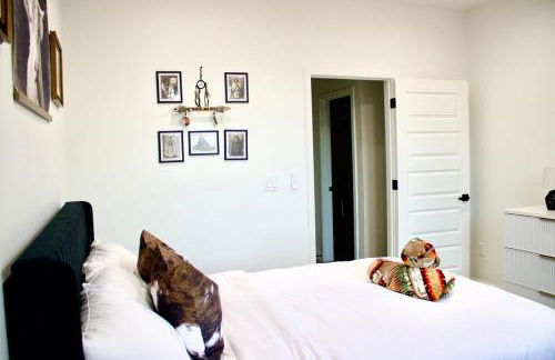 New SW Inspired Home, 9 Guests, Tesla Ready, Pet Friendly - Foto 7