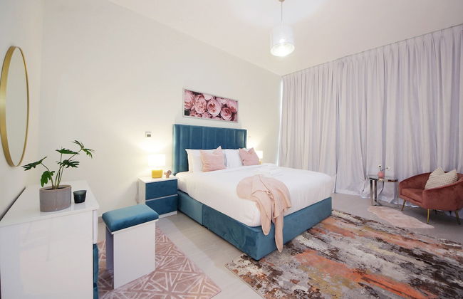 Luxury StayCation - Tranquil Retreat With Beautiful Park Views - Photo 16