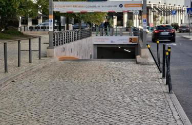 Gary01 Exclusive Top Floor 2BD by the Timeout Market - Photo 48