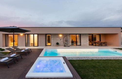 Villa Daleo with heated pool and jacuzzi near Porec - Foto 16