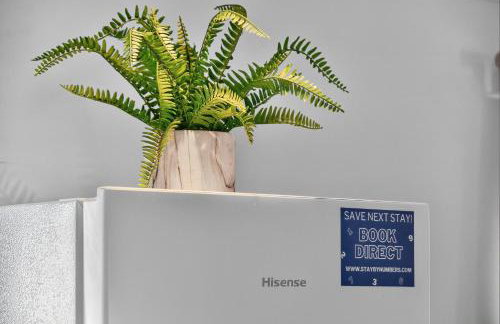 Hillsborough Home from Home, Garden and 2x Parking by StayByNumbers - Foto 16