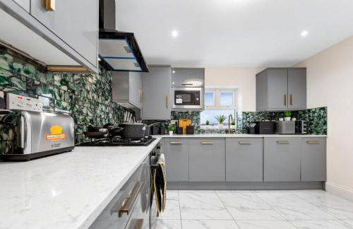 Lovely 4-BR Home In Leyton - Sleeps 14, Near Tube, Arcade, 100inchTV - Foto 75