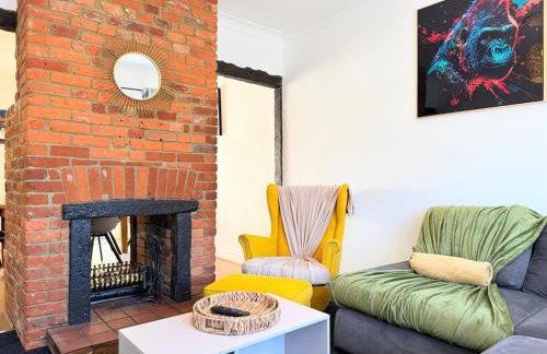 New Spacious 4 Bedrooms 5 Beds House Sleeps 8! - Foto 32