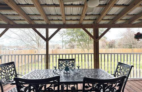 Peaceful Stay Near Biloxi Coast | 3 beds, 1 bath - Foto 47