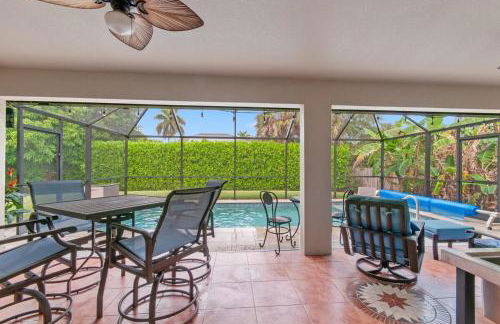 Modern Luxury Retreat in Naples - Photo 44