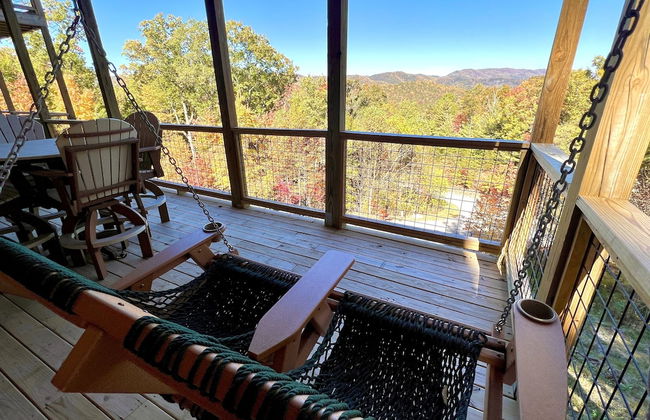 Lazy Bear Lodge 5 Bedroom Cabin by RedAwning - Photo 48