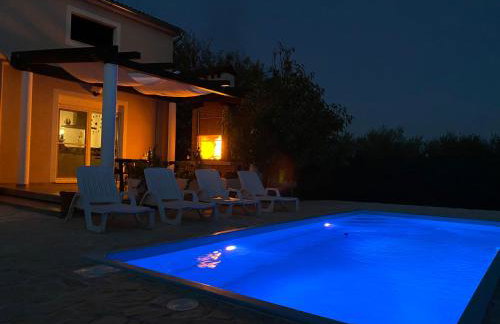Villa Bubica- cozy holiday home in rural area with pool - Photo 36