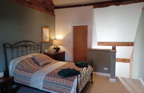 The Studio Loft - A cosy town centre apartment - Photo 16