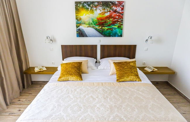 Secluded Holiday Home With Pool and Hot Tub - Foto 7