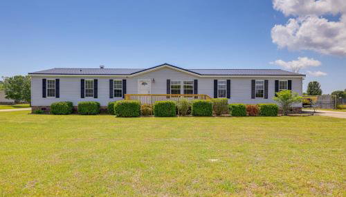 Family Home and Fire Pit and Deck, 11 Miles to Beach! - Foto 3