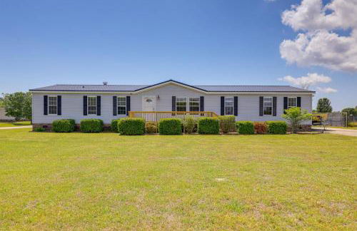 Family Home and Fire Pit and Deck, 11 Miles to Beach! - Foto 3