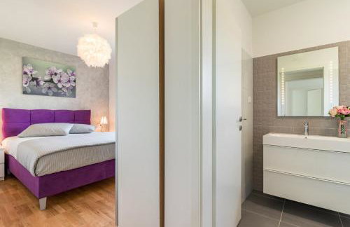 Family holiday house with private pool and playground - Foto 25