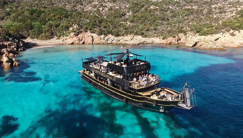 Navigando nell'arcipelago della Maddalena