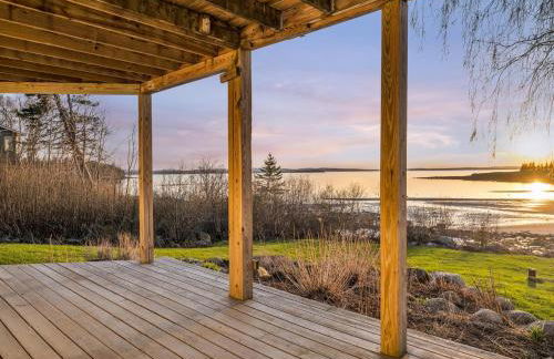 Spacious Oceanfront Home Stunning Sunset Views - Foto 11