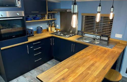 The Cherries - Caer beris holiday park 2 bedroom lodge - No commercial vehicles allowed on site - Foto 7