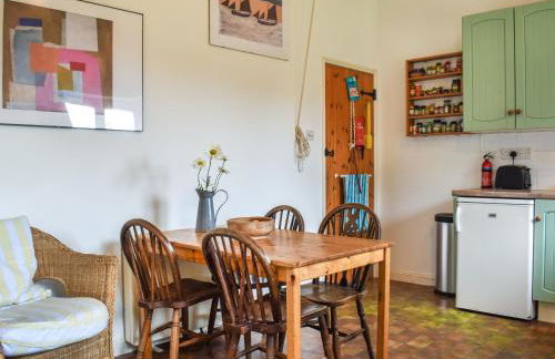 High House - Photo 11